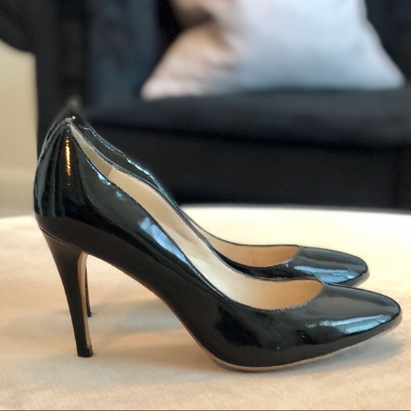 ELIE TAHARI PATENT LEATHER ROUND TOE PUMPS - Picture 6 of 15